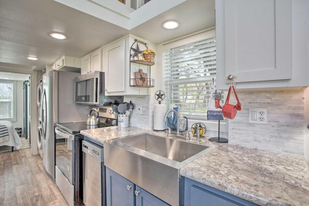 Cozy Mckinney Tiny Home With Porch And Fire Pit! Eksteriør billede