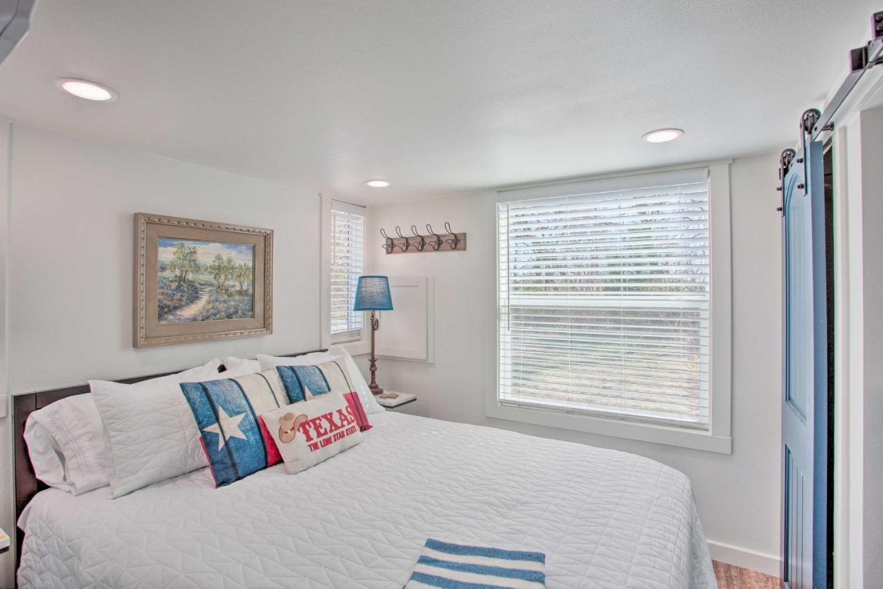 Cozy Mckinney Tiny Home With Porch And Fire Pit! Eksteriør billede
