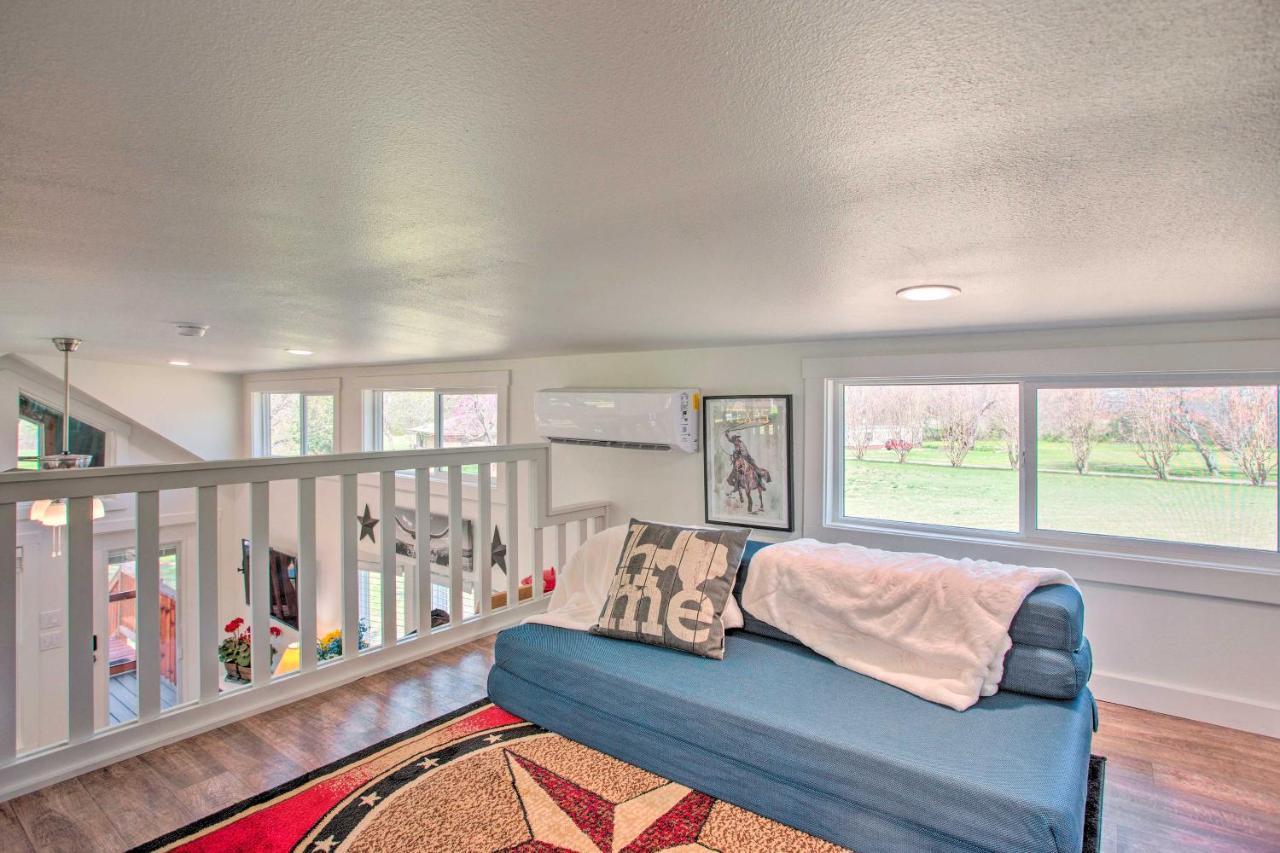 Cozy Mckinney Tiny Home With Porch And Fire Pit! Eksteriør billede