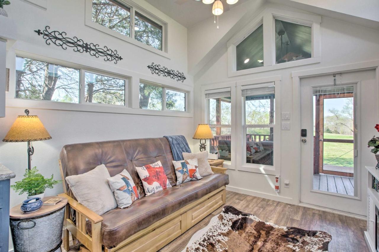 Cozy Mckinney Tiny Home With Porch And Fire Pit! Eksteriør billede