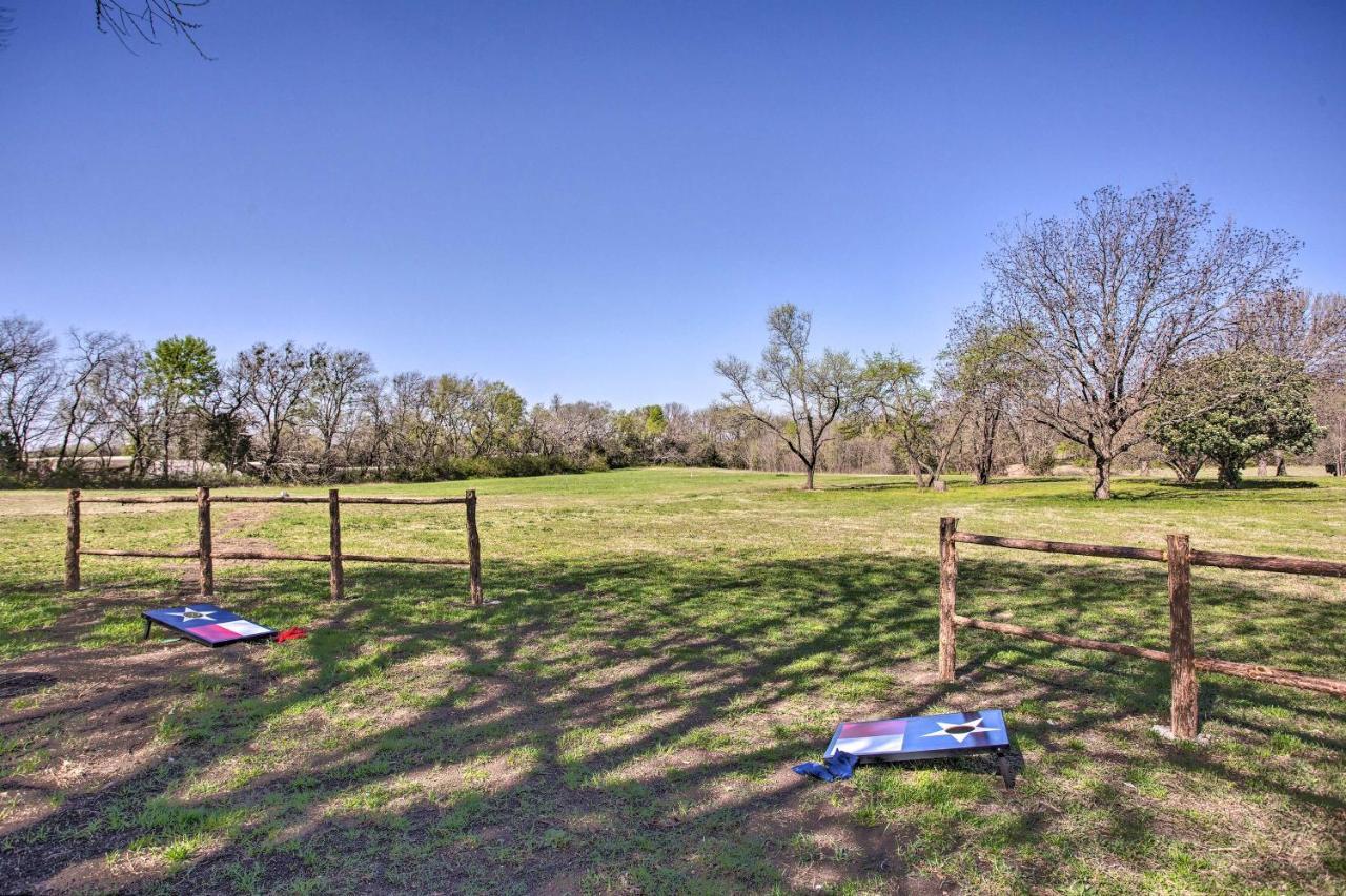 Cozy Mckinney Tiny Home With Porch And Fire Pit! Eksteriør billede