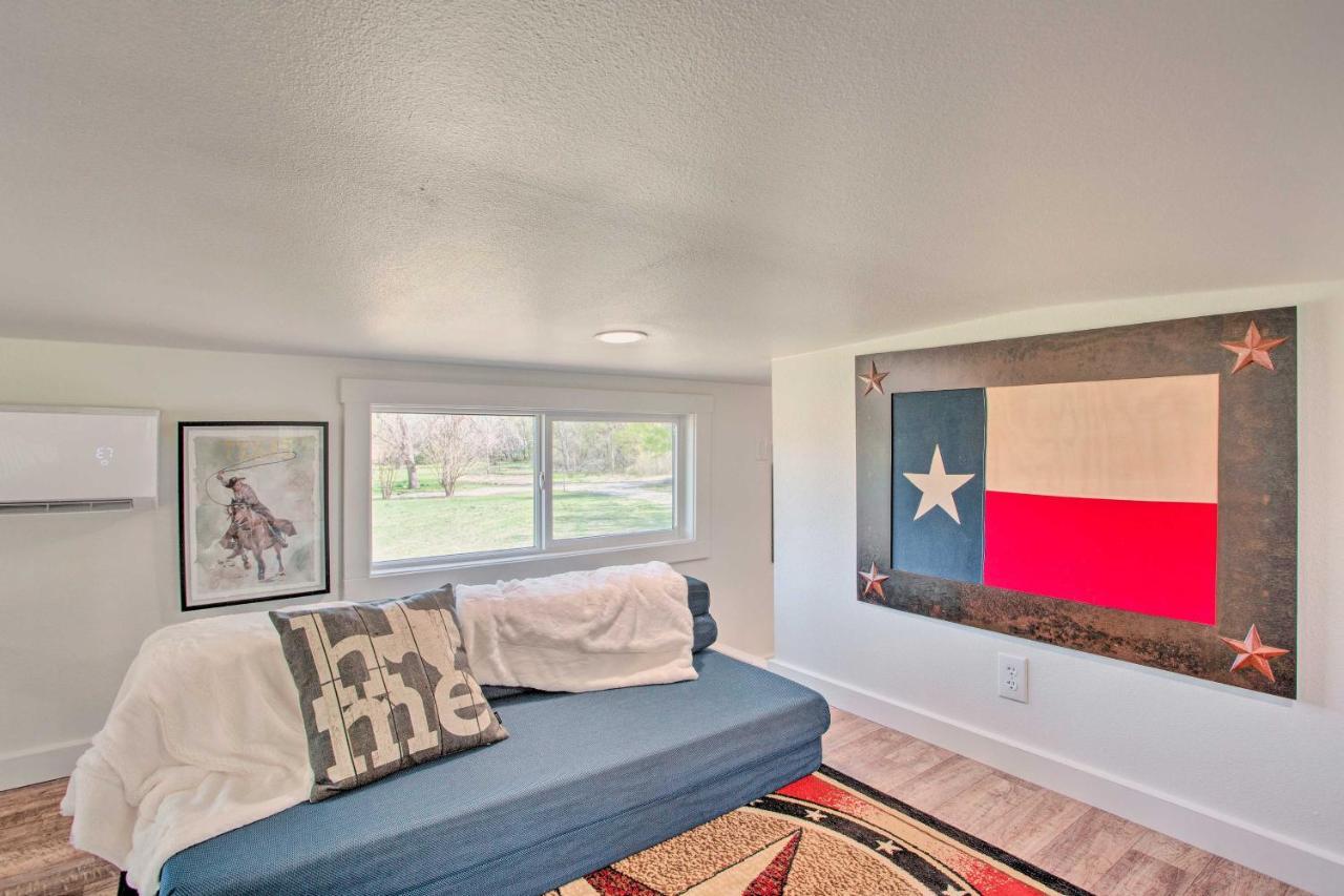 Cozy Mckinney Tiny Home With Porch And Fire Pit! Eksteriør billede